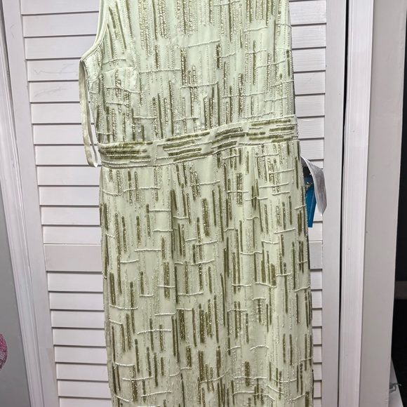 MAC DUGGAL Abstract Beaded Sleeveless Midi Sheath Dress NEW Size 10 Sage Green. - Picture 6 of 14